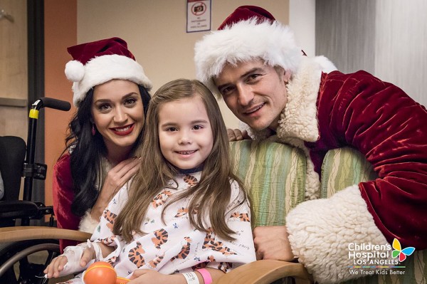 Katy and Orlando visited a children's hospital over Christmas 