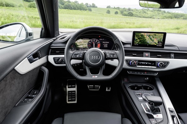 The interior of the S4 is superbly well made