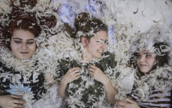 All The Wildest Scenes From International Pillow Fight Day 2900