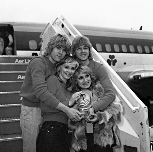 Bucks Fizz return victorious to the.