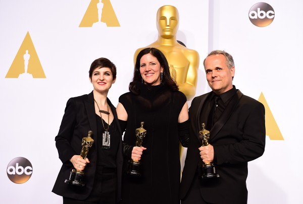 Laura Poitras with her Oscar for Citizenfour