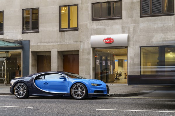 (Bugatti)