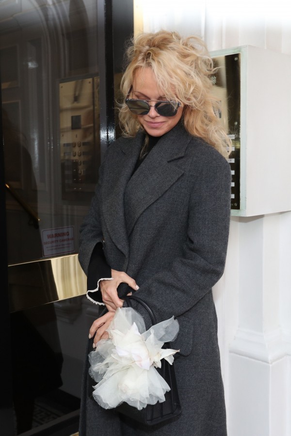 Pamela Anderson brands Theresa May 'worst PM' in love 