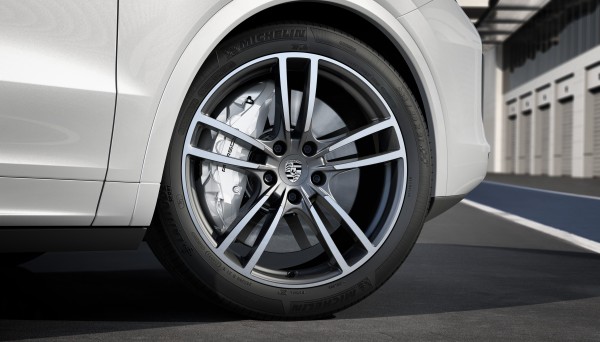 Porsche's latest coated brakes reduce dust production