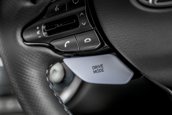 Drive mode buttons allow you to tailor the car's settings to your liking