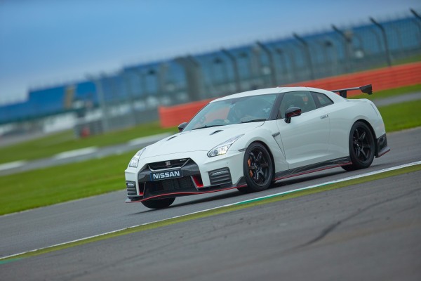 Nissan GT-R