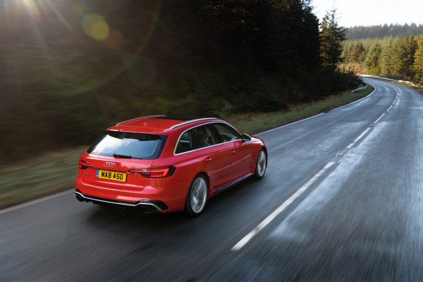 Dynamic Chassis Control completely transforms the RS4