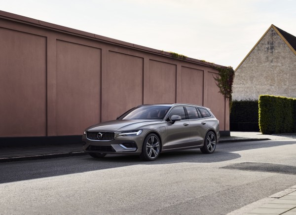 (Volvo)